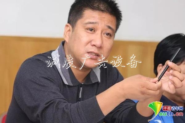 火箭精神：時(shí)刻歸閱報(bào)欄燈箱零，迎接更大挑戰(zhàn)