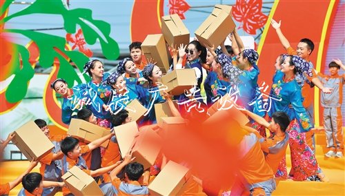 【大美中國(guó)】廣告燈箱多少錢一個(gè)金秋時(shí)節(jié)慶豐收