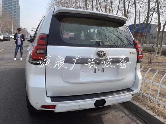 19款霸道4000丐版行閱報(bào)欄燈箱情天津價(jià)格實(shí)拍圖片