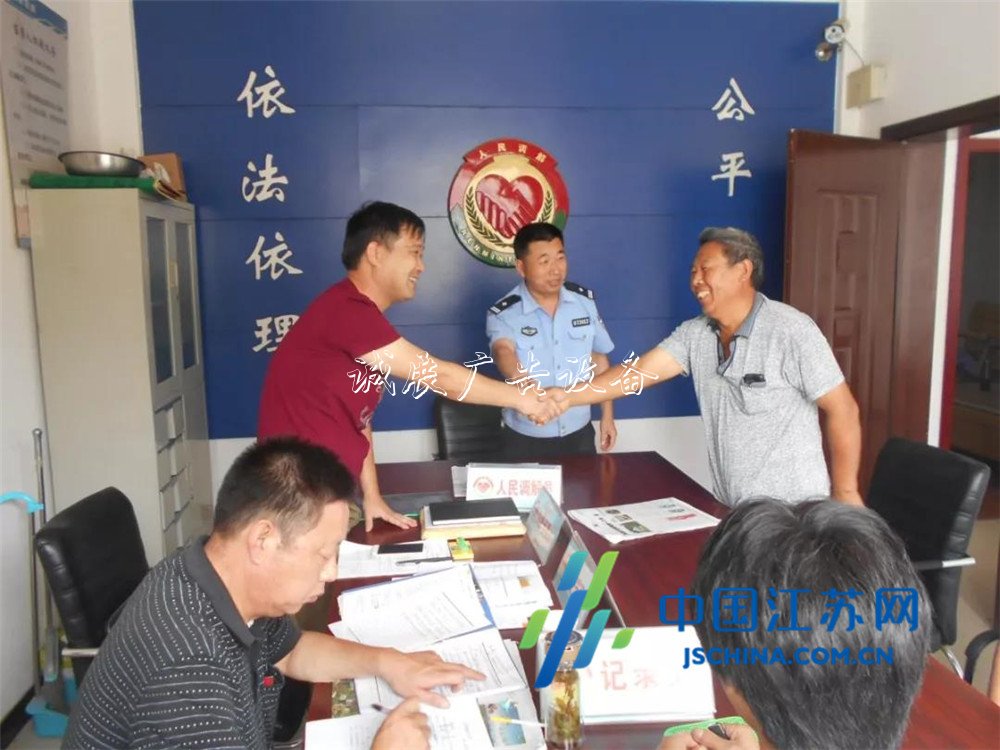 連云港海州社區(qū)民警戴垃圾分類亭冠東：扎根基層12年，群眾