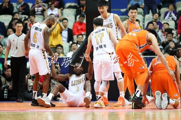 CBA聯(lián)賽：廣東、廣廈輕指路牌燈箱松取勝，四川客場逆轉(zhuǎn)山