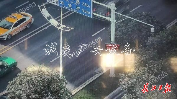 武漢將新增22條學(xué)校宣傳欄停車秩序示范路