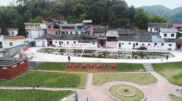 韶關(guān)始興“紅色村宣傳欄燈箱”打造黨建示范工程