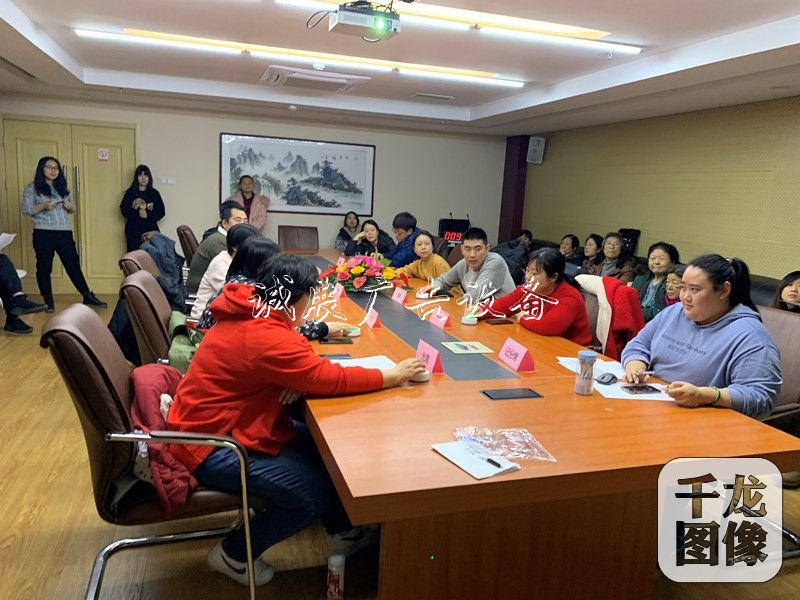香河園街道社會組織服務(wù)平臺運(yùn)行項(xiàng)目-社工正在搶答_副本