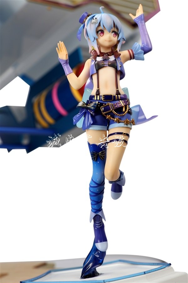 15萬元！微星B站定制指路牌燈箱版主機(jī)：超燃高達(dá)外形