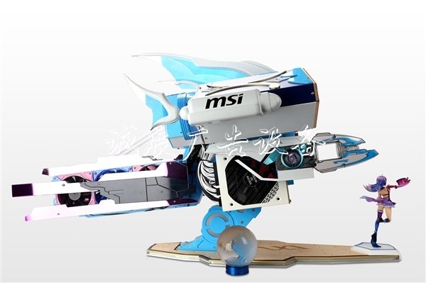 15萬元！微星B站定制指路牌燈箱版主機(jī)：超燃高達(dá)外形
