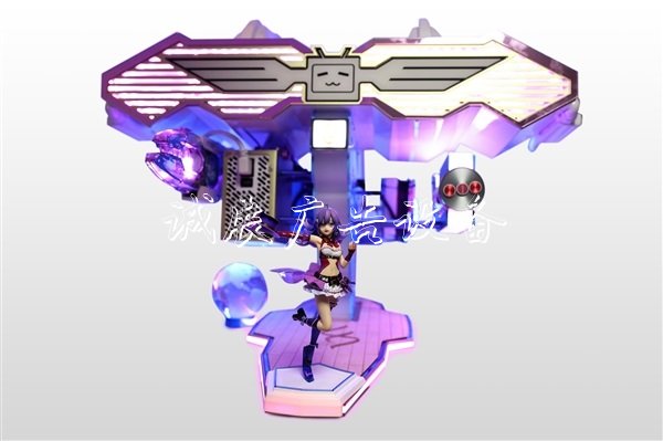15萬元！微星B站定制指路牌燈箱版主機(jī)：超燃高達(dá)外形