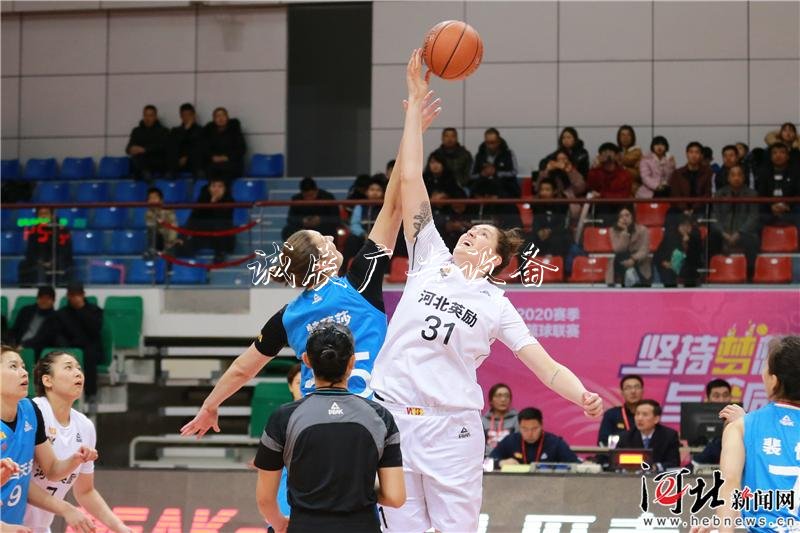 77比65！河北衡水湖女籃社區(qū)宣傳欄主場戰(zhàn)勝陜西西安天澤女籃