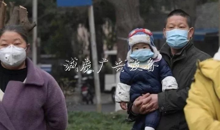 【你有多美】他戶外滾動(dòng)燈箱們在元宵前夕啟程