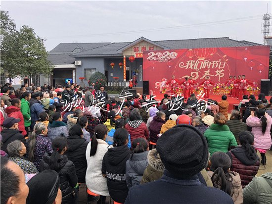 洪雅縣中山鎮(zhèn)：做實農(nóng)不銹鋼宣傳欄民工黨建工程 讓“五個一