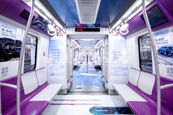 上海地鐵廣告投滾動(dòng)廣告燈箱放一個(gè)月多少錢？