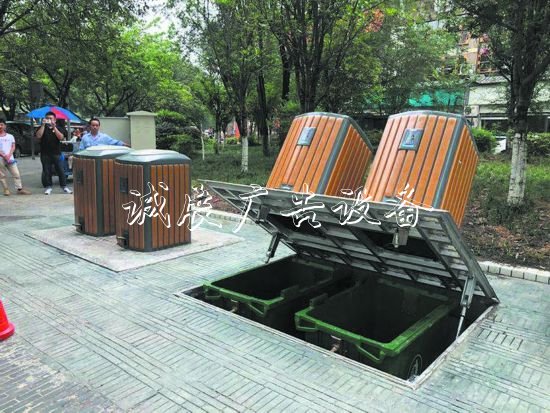 看似普通垃圾箱其垃圾收集亭實(shí)是個(gè)“大胃王”