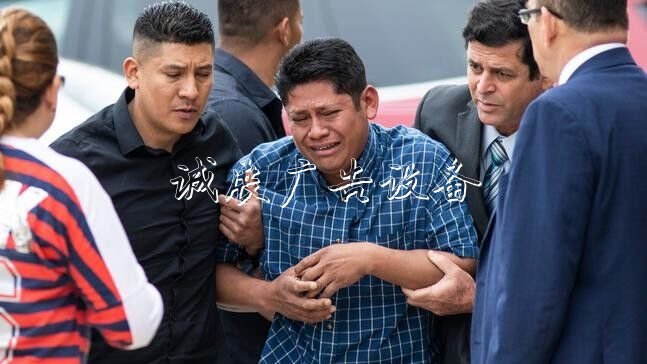 警方在垃圾桶中發(fā)現19歲孕婦滾動式燈箱尸體，未出生嬰兒被強行從子宮中取出