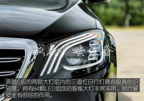 豐田埃爾法叫板奔馳路燈燈箱S級(jí) 誰更舒適和尊貴？
