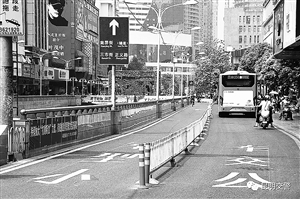昆明：路中式公交專用路燈燈箱道減少路側(cè)式公交站臺成主流