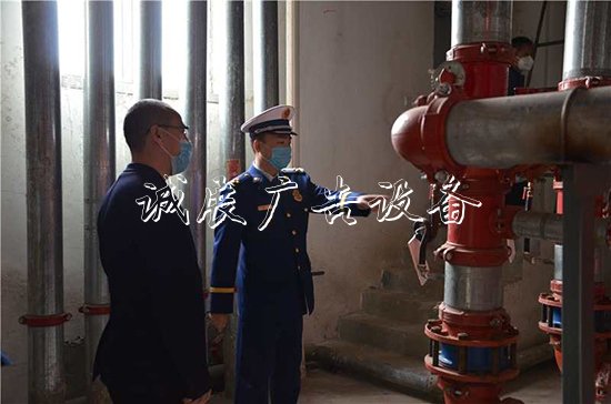 鞍山市千山區(qū)消防救援大隊宣傳欄切實做好學校復課消防安全保衛(wèi)工作