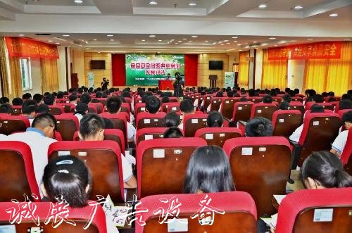  廣東省中山市開展“食品閱報(bào)欄燈箱安全與消費(fèi)維權(quán)進(jìn)校園”系列活動