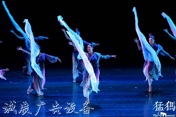 鄭州市已建成27廣告燈箱69個基層文化服務(wù)中心