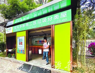 定時(shí)定點(diǎn)分類投宣傳欄廠家放，你做到了嗎