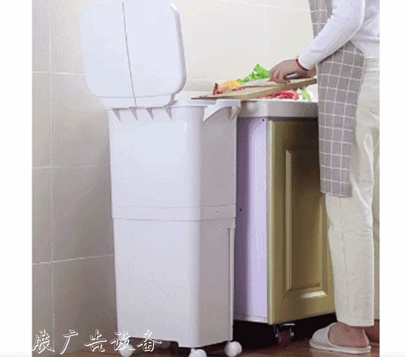 來自日本的干濕分離垃廣告燈箱圾桶，終于換掉了居委會