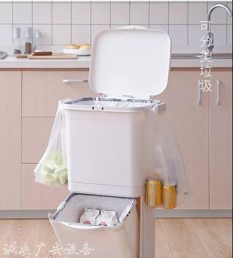 來自日本的干濕分離垃廣告燈箱圾桶，終于換掉了居委會