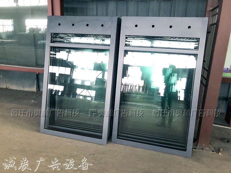 [08-27] 一鍵報(bào)警LED警示燈廣告燈箱多少錢(qián)一個(gè)滾動(dòng)燈箱 奧林科技安裝完畢