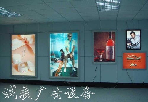 江蘇之首道廣閱報(bào)欄燈箱告標(biāo)識(shí)有限公司