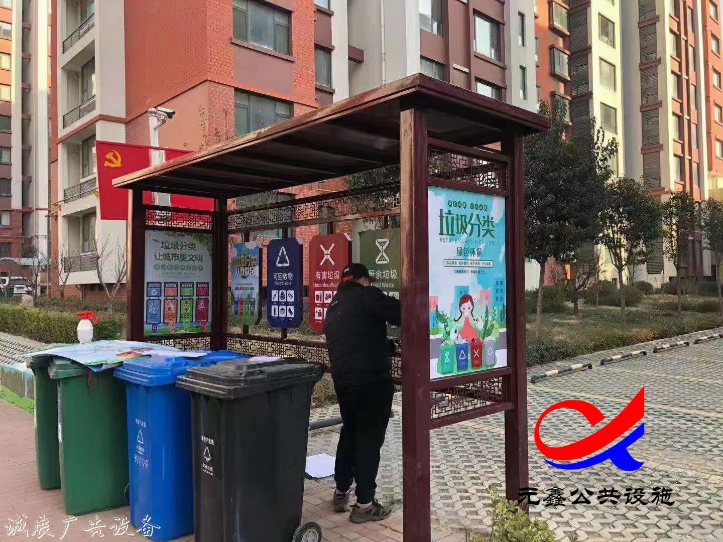 陜西仿古太陽能垃圾箱小區(qū)團(tuán)購