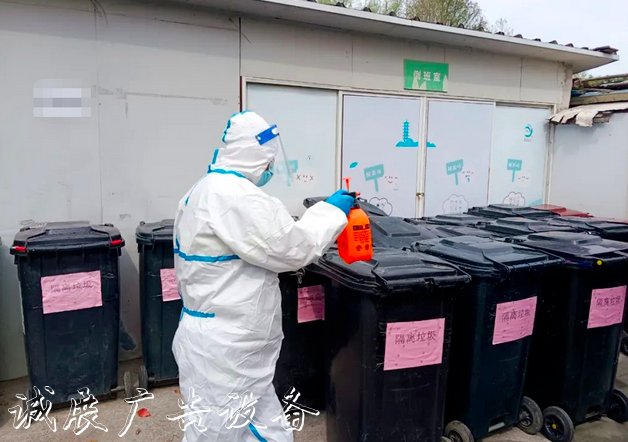 上海持續(xù)進行公共滾動廣告燈箱環(huán)境大沖洗、大消殺